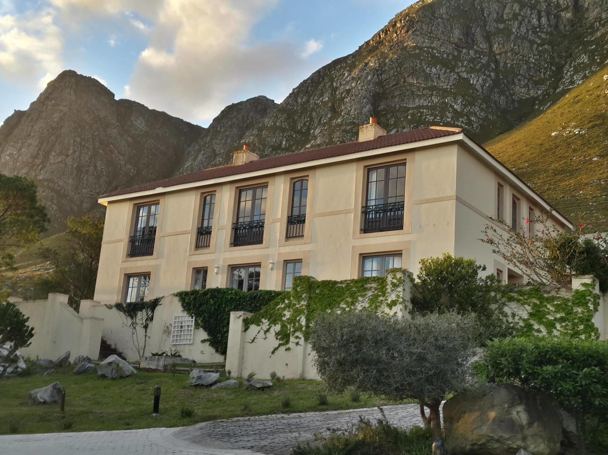 Bucaco Sud Guest House Bettys Bay Exterior photo